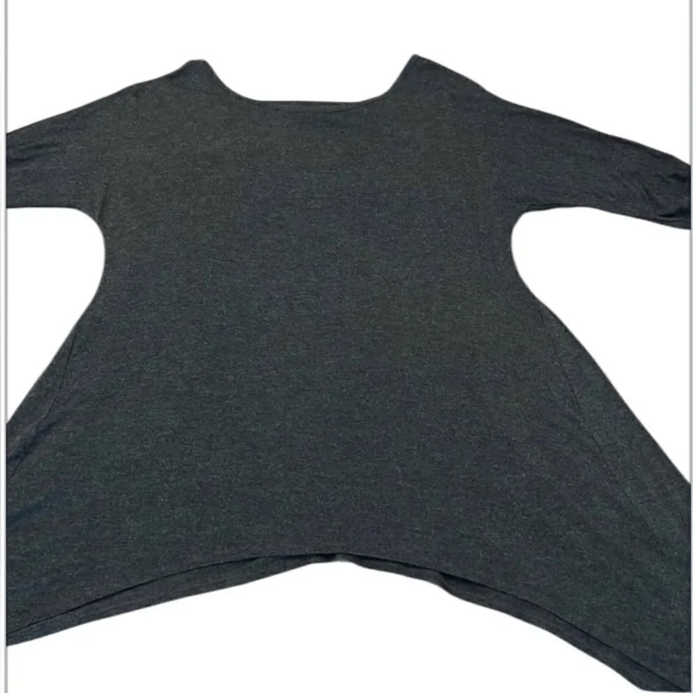 Spense size small short sleeve shark bite hem open back grey tunic GUC